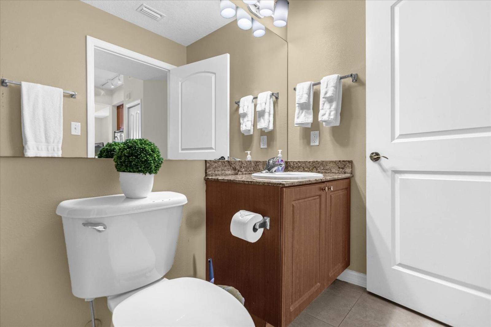 Apartamento The Point, Lux 4 Min From Universal Orlando